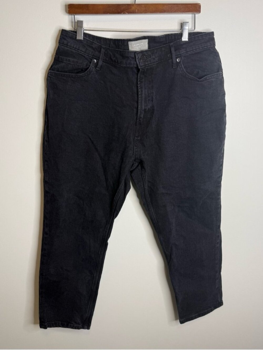 Everlane Organic Cotton The Curvy Cheeky Jean | Washed Black | size 33 crop